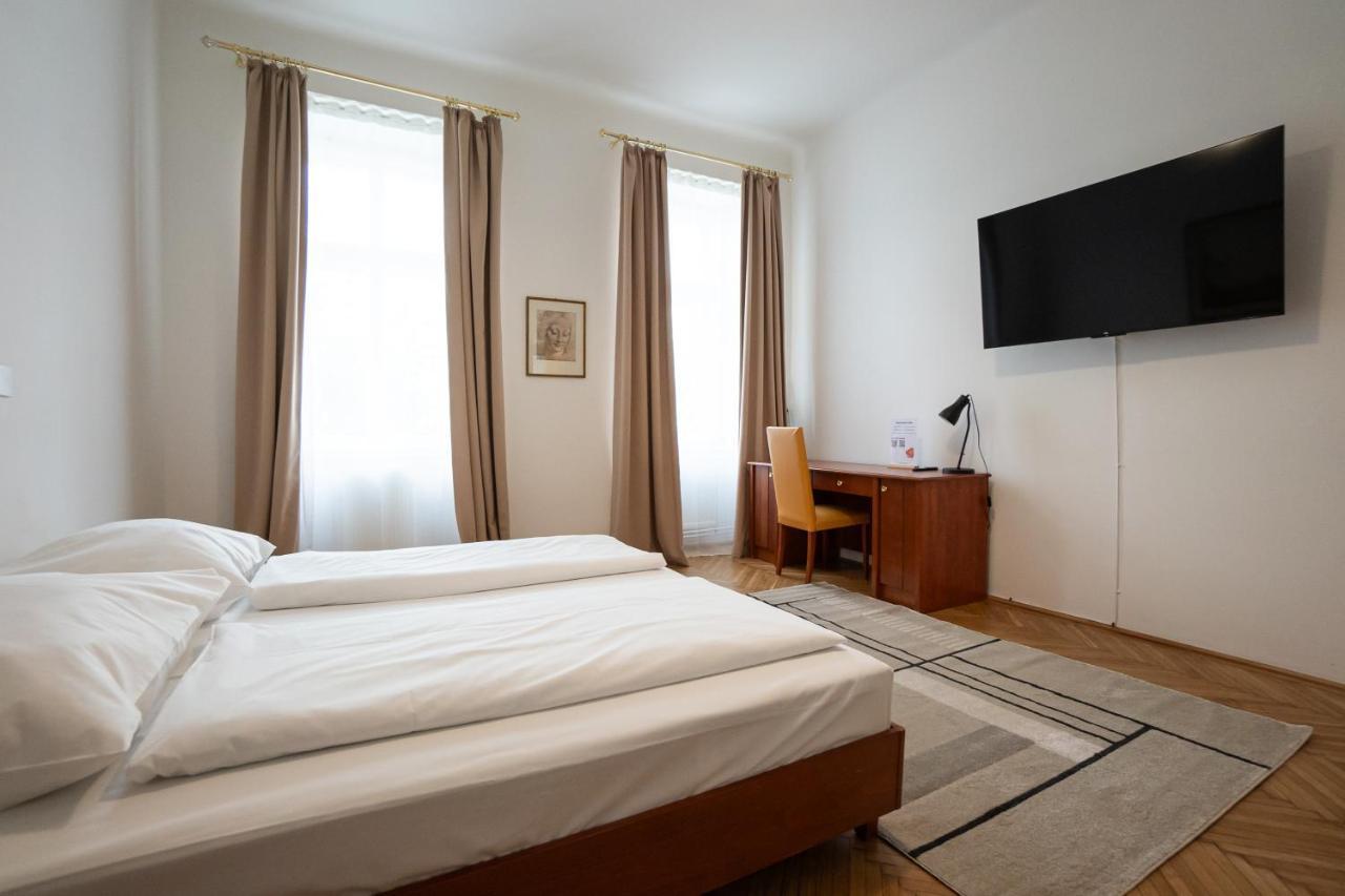 Central Spacious With A King-size Bed * Vienne
