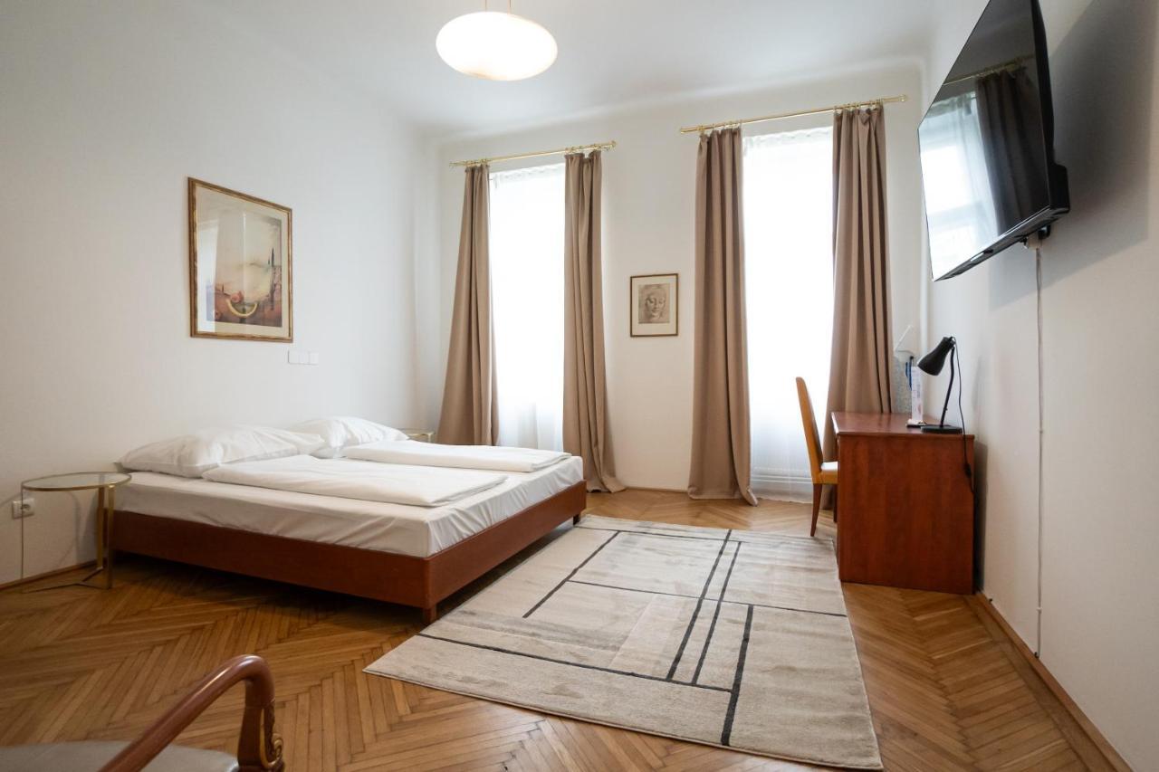Central Spacious With A King-size Bed Vienne
